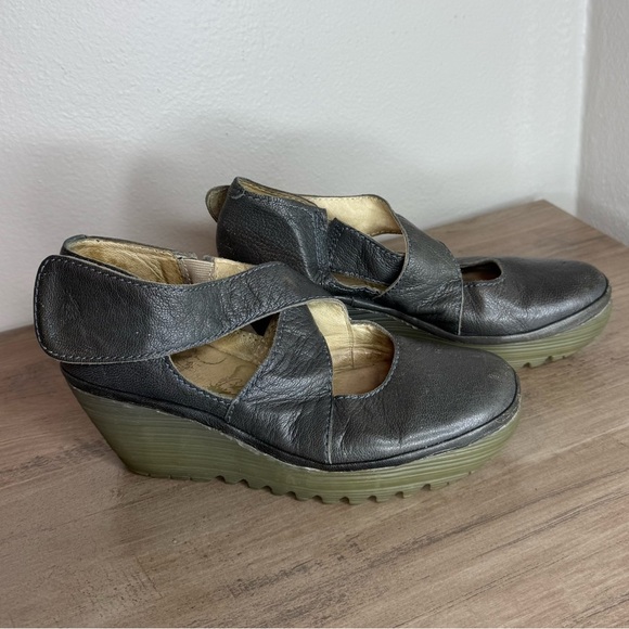 Fly London Shoes - Fly London Yogo Wedge Sandals Leather Gray